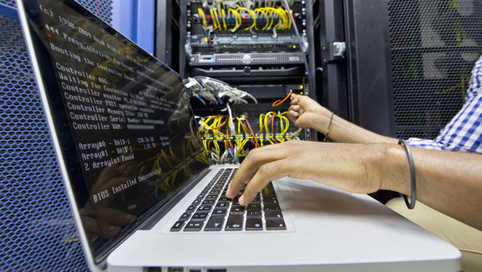 エンジニア画像1